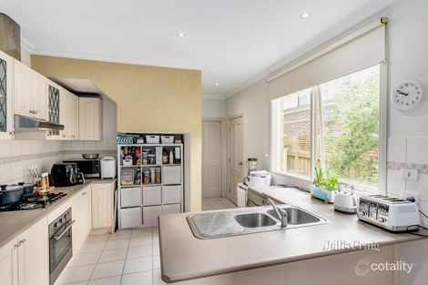 Property photo of 2/32 Forster Road Mount Waverley VIC 3149