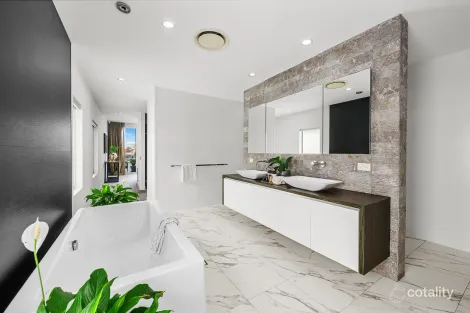 Property photo of 71 The Promenade Surfers Paradise QLD 4217