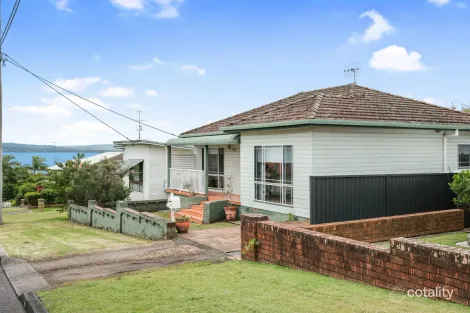 Property photo of 8 View Street The Entrance NSW 2261