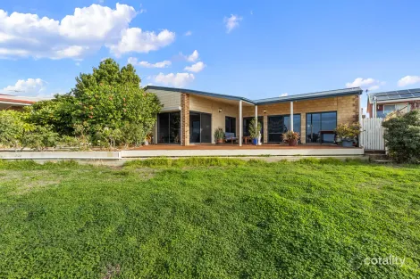 Property photo of 8 Beach Road Coobowie SA 5583