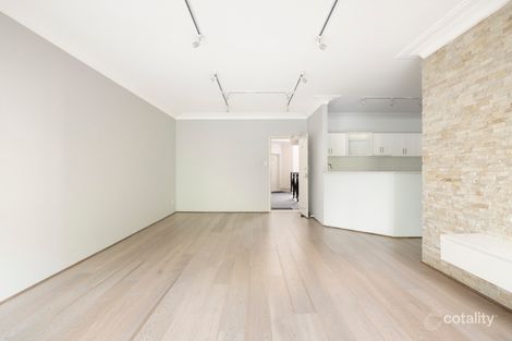 Property photo of 8/28 Mortimer Lewis Drive Huntleys Cove NSW 2111
