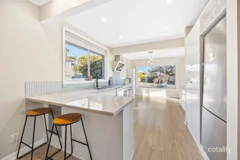 Property photo of 2 Robert Drive Ballarat North VIC 3350