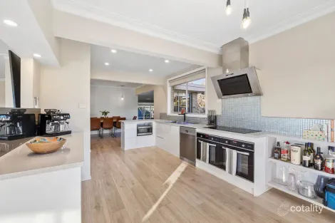 Property photo of 2 Robert Drive Ballarat North VIC 3350