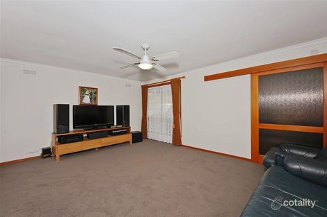 Property photo of 1 Ascot Court St Albans VIC 3021