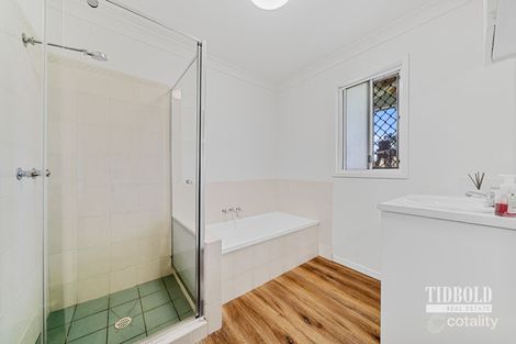 Property photo of 32 Pear Street Redland Bay QLD 4165