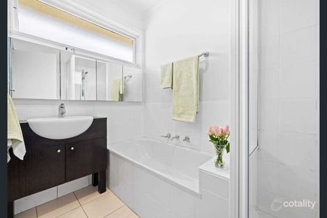 Property photo of 1/3 Crewe Road Hughesdale VIC 3166