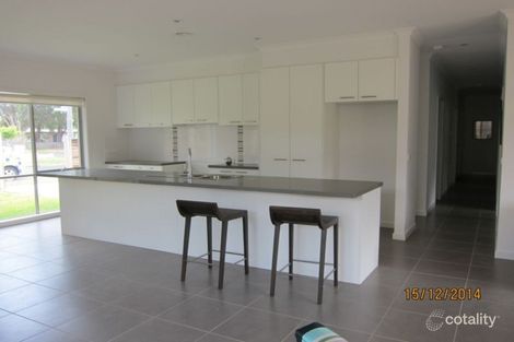 Property photo of 19 Augusta Crescent Frankston VIC 3199