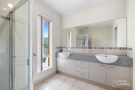 Property photo of 25 Manhattan Close Point Cook VIC 3030