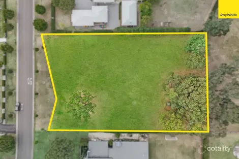 Property photo of 19 Twin Creeks Drive Luddenham NSW 2745