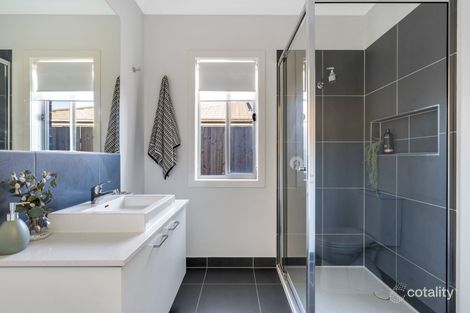 Property photo of 4 Silver Street Donnybrook VIC 3064