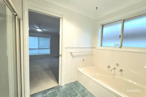 Property photo of 9 Wren Place Dubbo NSW 2830