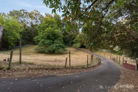 Property photo of 3 Bailey Road Cockatoo VIC 3781