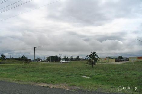 Property photo of 2 Elsdon Street Redhead NSW 2290