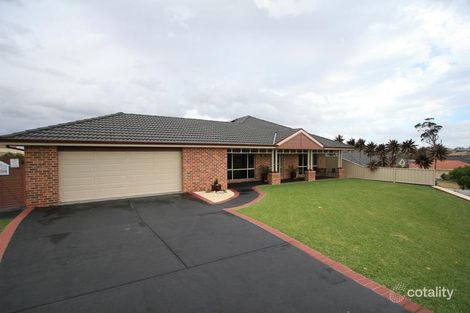 5 Wattlebird Cl, Aberglasslyn, NSW 2320
