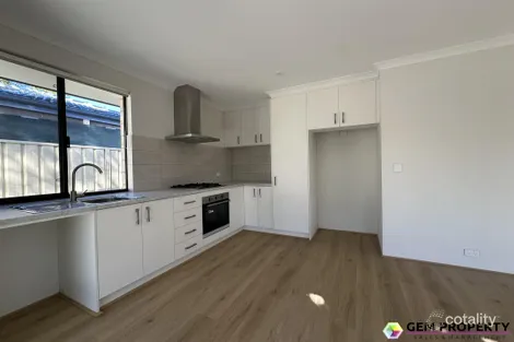 Property photo of 1 Barker Court Parmelia WA 6167