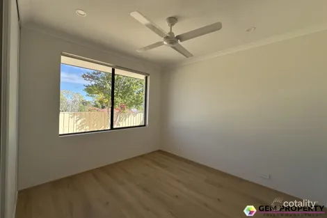 Property photo of 1 Barker Court Parmelia WA 6167