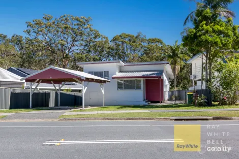 61 Ridgeway Ave, Southport, QLD 4215