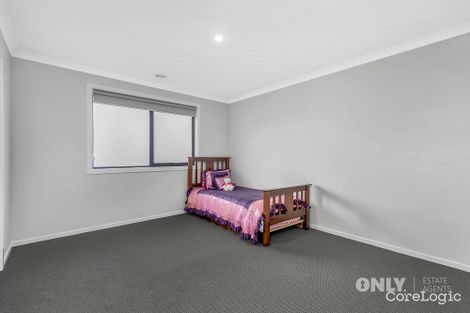 Property photo of 27 Ayrshire Way Clyde North VIC 3978