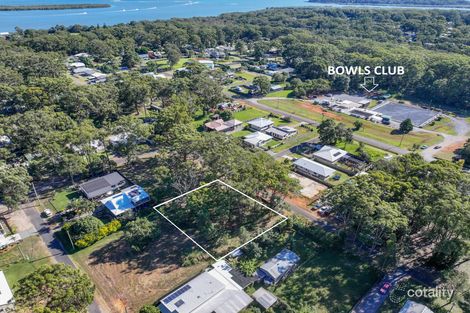60-62 Harvey St, Russell Island, QLD 4184