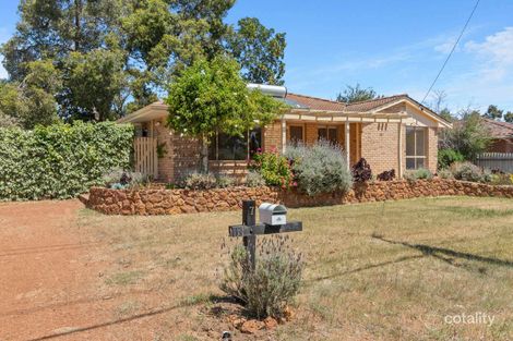 7 Phillip Gr, Kalamunda, WA 6076