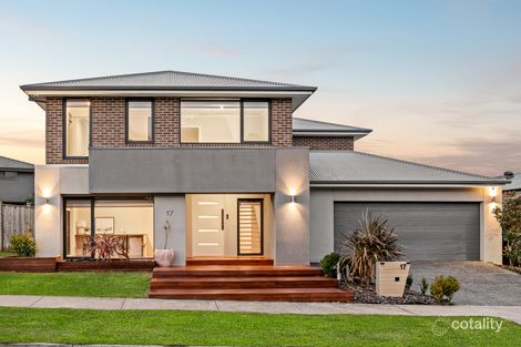 17 Royaloak Cres, Cranbourne East, VIC 3977