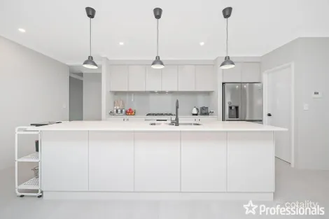 Property photo of 2 Tuff Way Piara Waters WA 6112