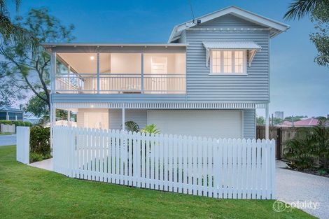 Property photo of 75 Real Avenue Norman Park QLD 4170