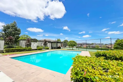 Property photo of 25 Sovereign Circuit Glenfield NSW 2167