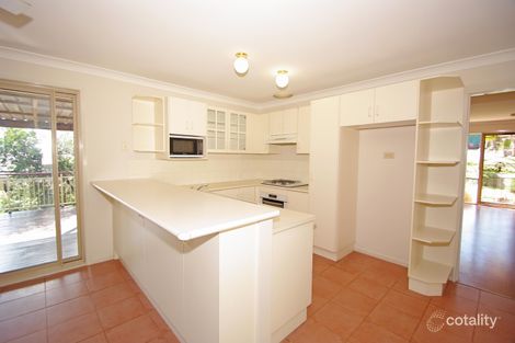 Property photo of 12 Hillview Crescent Macquarie Hills NSW 2285