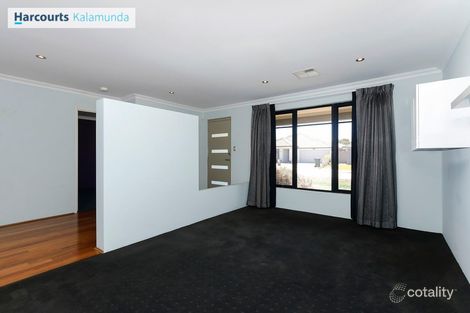 Property photo of 13 Sessilis Crescent Wattle Grove WA 6107