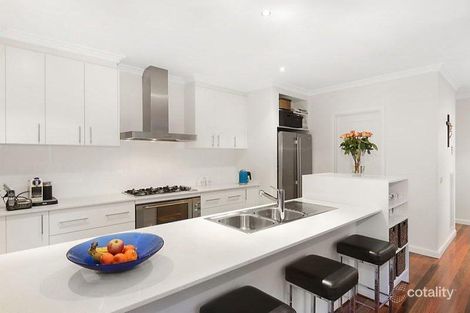 Property photo of 38 Amaroo Street Chadstone VIC 3148