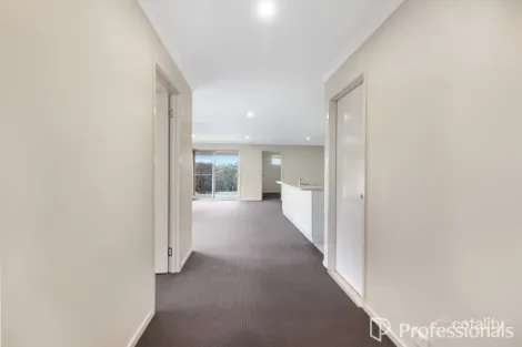 Property photo of 11 Sunvale Crescent Estella NSW 2650