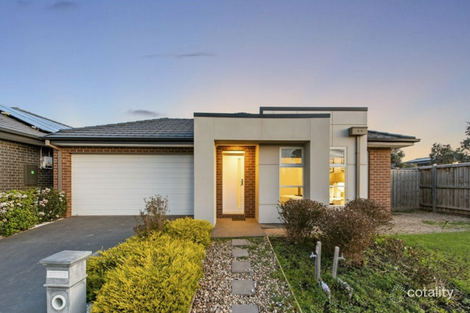 Property photo of 24 Wiltshire Boulevard Thornhill Park VIC 3335
