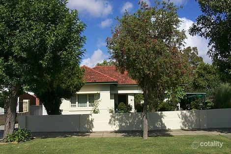 17 Highlands Rd, North Perth, WA 6006