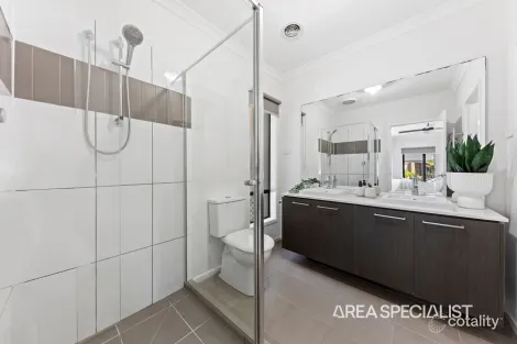Property photo of 22 Gregson Grove Lyndhurst VIC 3975