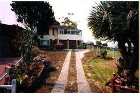 Property photo of 5 Moore Place Warrawong NSW 2502