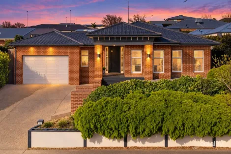 Property photo of 76 Grantham Drive Highton VIC 3216
