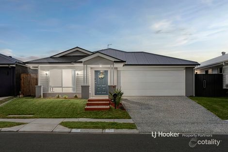 33 Grevillea Way, Park Ridge, QLD 4125