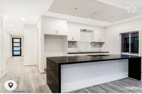 Property photo of 33 Creekwood Way Cobblebank VIC 3338