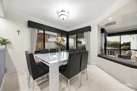 Property photo of 7 Highfield Rise Hillarys WA 6025