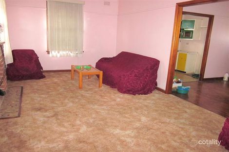 Property photo of 10 Foyle Avenue Birrong NSW 2143