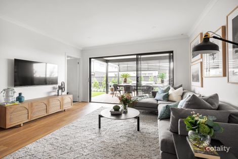 414 Harrier Cct, Deanside, VIC 3336