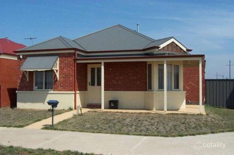 Property photo of 39 Pendragon Crescent Derrimut VIC 3026