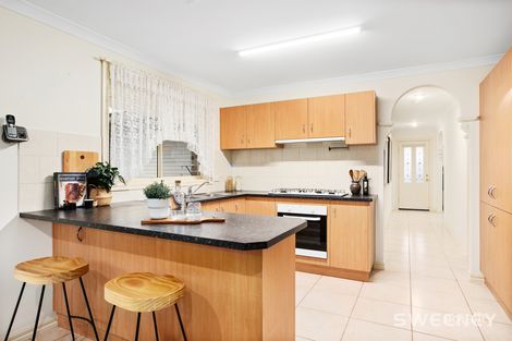 Property photo of 1 Holzgrefe Court Altona Meadows VIC 3028