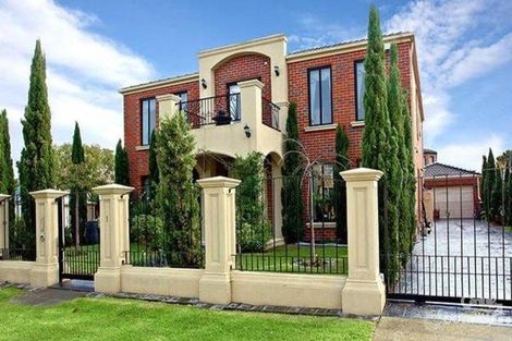 1 Robina Ct, Dingley Village, VIC 3172