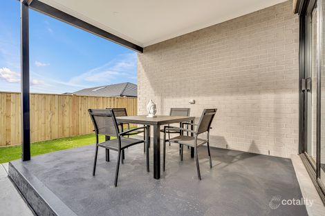 Property photo of 8 Weston Street Mickleham VIC 3064