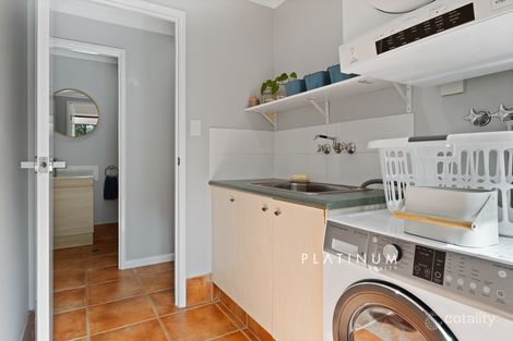Property photo of 63 Simpsons Road Elanora QLD 4221