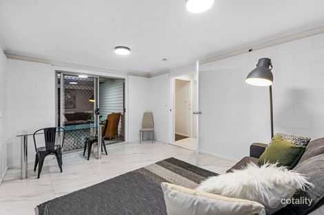 Property photo of 37 Argyle Street Seventeen Mile Rocks QLD 4073