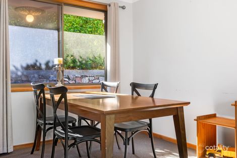 Property photo of 1 Cartella Place Macquarie Hills NSW 2285