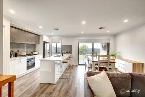 Property photo of 183 Heysen Boulevard Mount Barker SA 5251